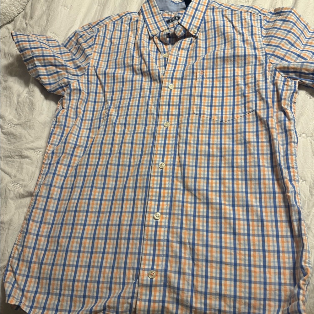 Izod button down